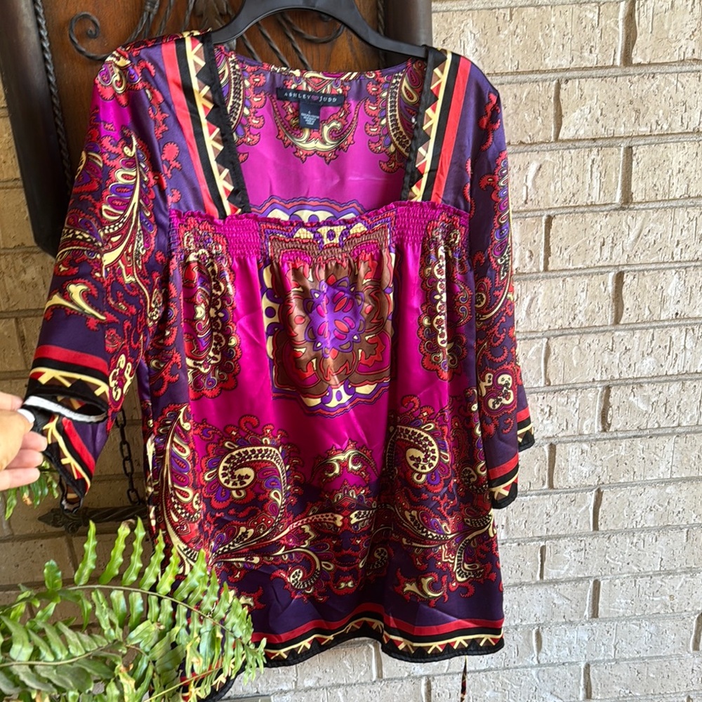 Vibrant Paisley Women's Top Size L